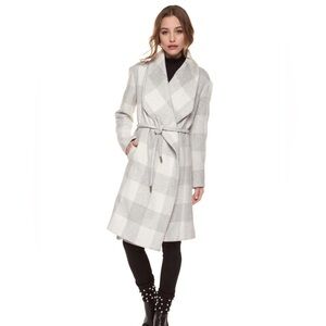 BNWT Dex, size M, Stylish Gray/ Ivory Tartan Plaid Wrap Coat. Belted, Wool blend